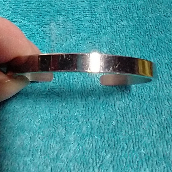 Silver Inspirational Cuff Arrow Stainless Steel Bracelet - Picture 3 of 4